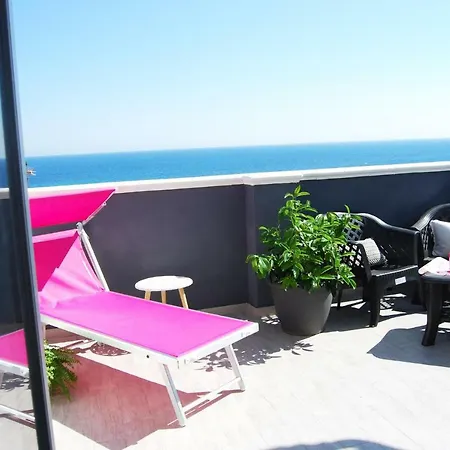 Crisvan Home- Bilocale Terrazza Vista Mare